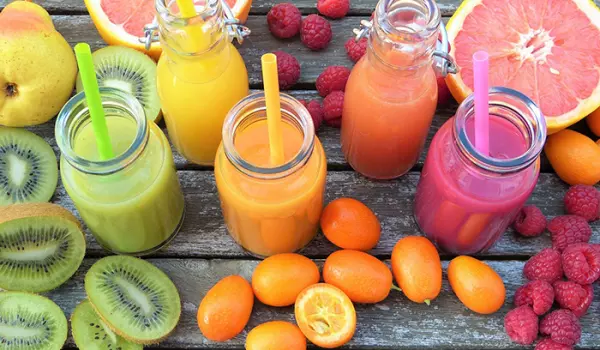 Fruit and vegetables from the bottle - smoothies put to the test