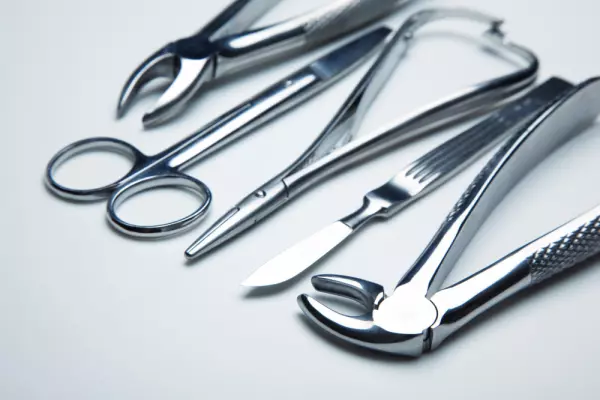 ROSTFREIER STAHL – Für Implantate und Instrumente / Martensitischer rostfreier Stahl